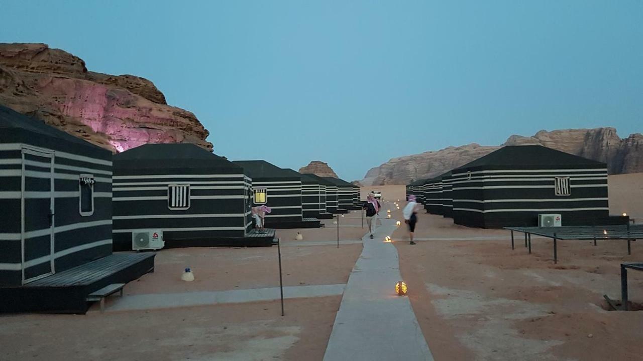 Space Village Luxury Camp Ram Vadisi Dış mekan fotoğraf